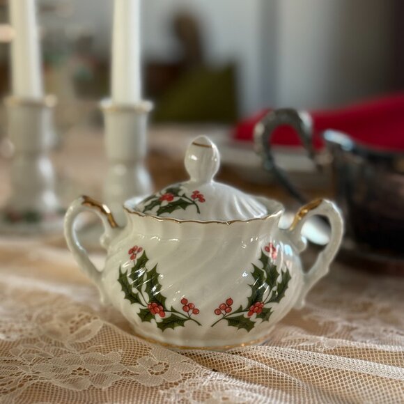Vintage Christmas Creamer, Sugar Bowl & 2 Candle Holders Set Made in Japan - Picture 5 of 8